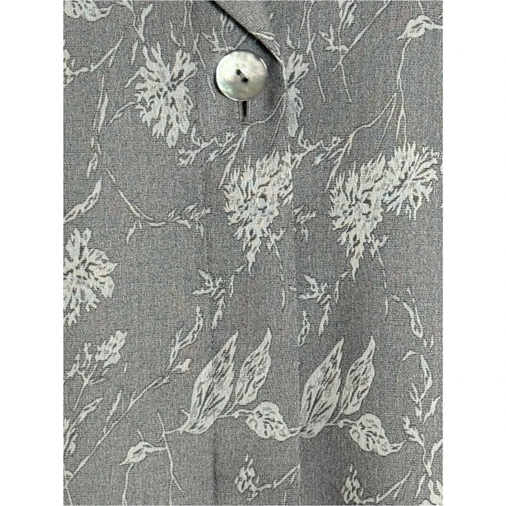 NWT Le Suit Skirt Suit Woman's Size 14P Grey Floral 2-Piece Set Blazer & Skirt